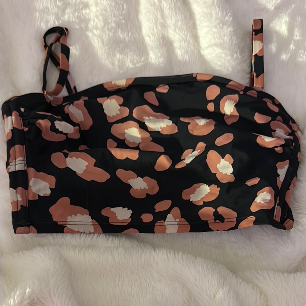 Stylish Black and coral Patterned Crop Top